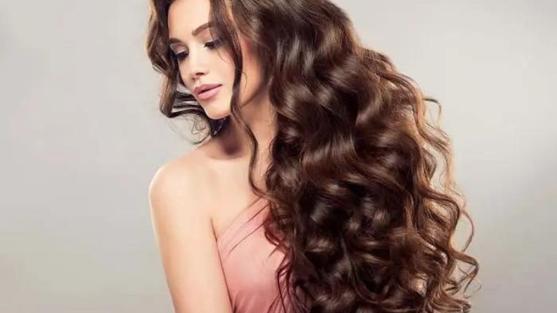 9 Tips on How to Make Your Hair Grow Faster and Thicker